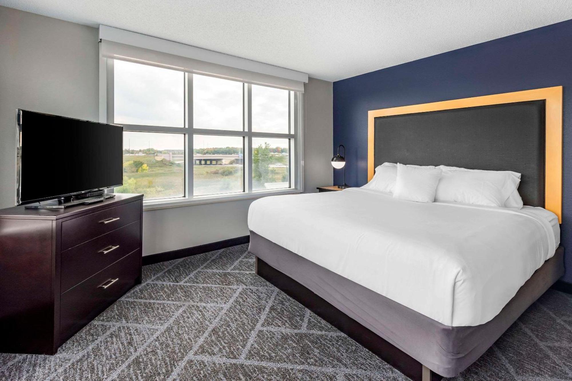 Cambria Minneapolis Hotel 3*