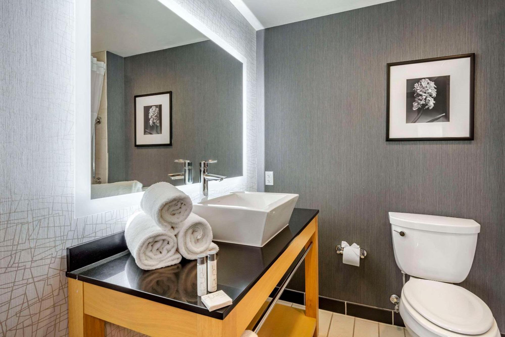 Cambria Minneapolis Hotel Maple Grove